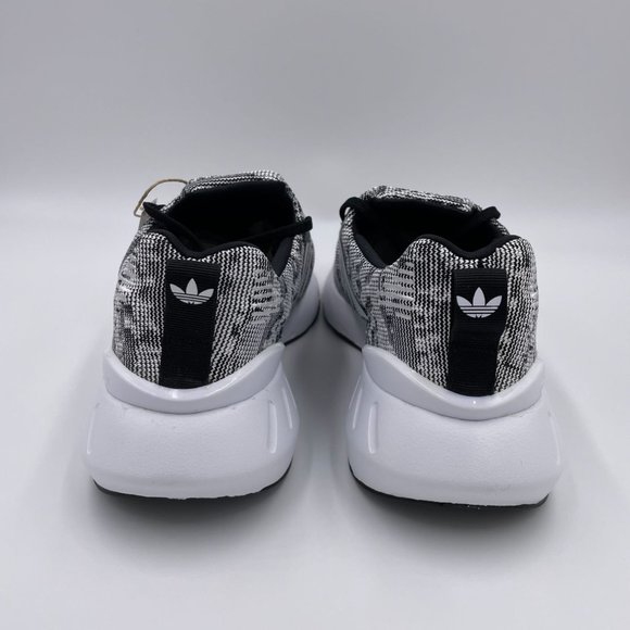 adidas Swift Run 22 Black / White Womens Shoes - Picture 4 of 8